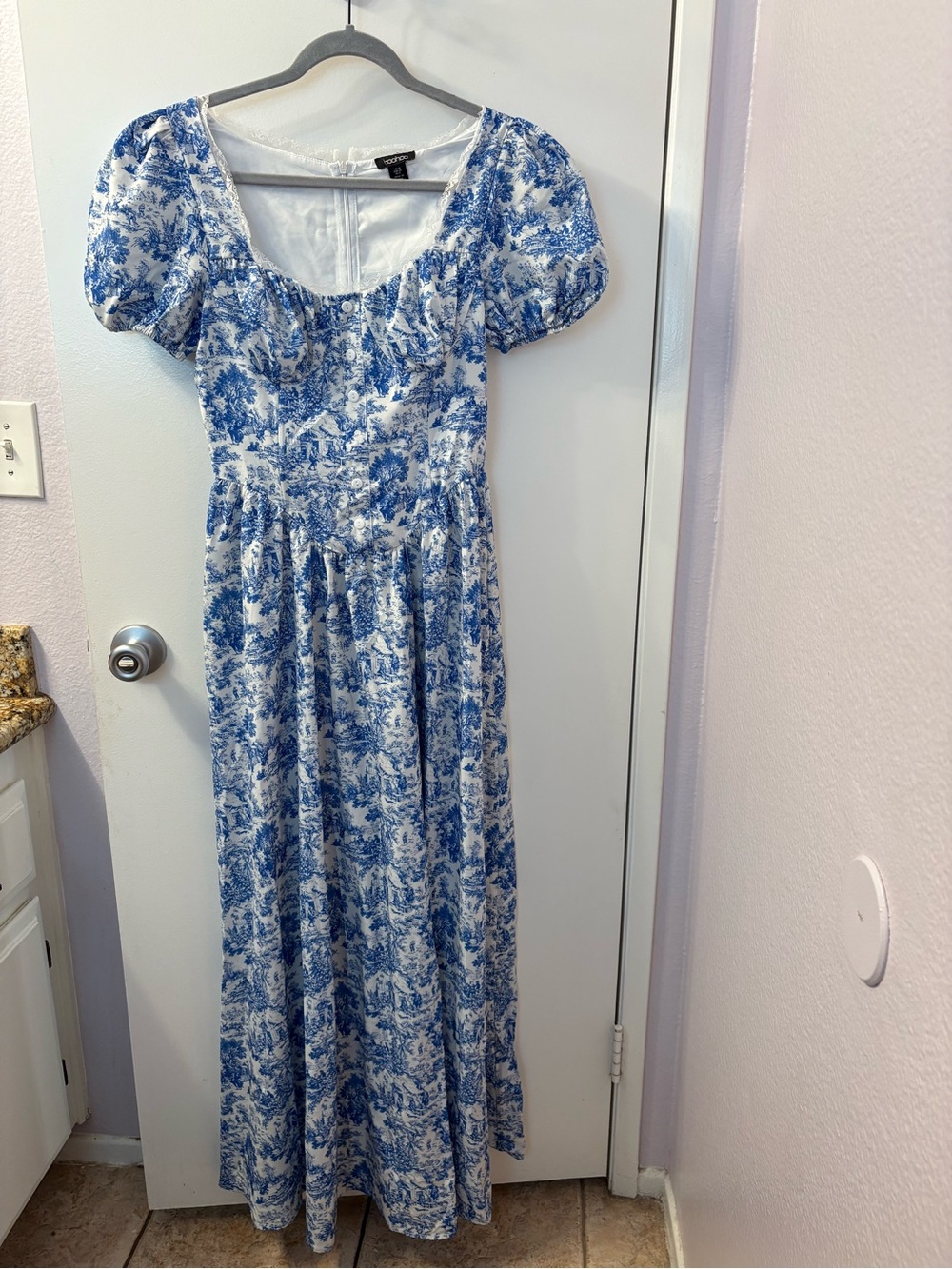 Porcelain Puff Sleeve Maxi Milkmaid Dress  Size 6 Like New